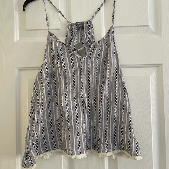 Aerie tank - Picture 1 of 3